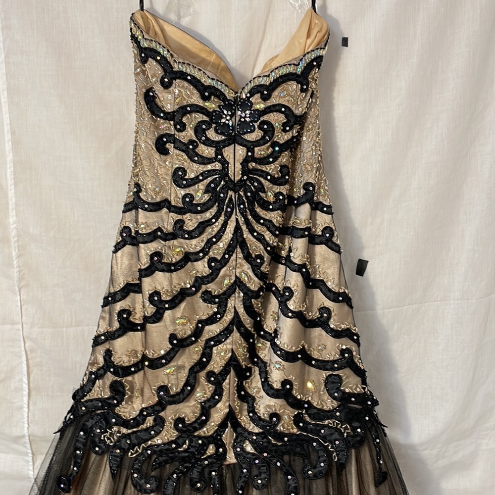 Jovani strapless mermaid black and tan Prom Dress. sz 6 - Picture 5 of 9